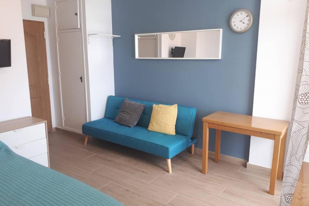 Modern Studio Near Beach. Sea, Pool And Wi-Fi ベナルマデナ エクステリア 写真