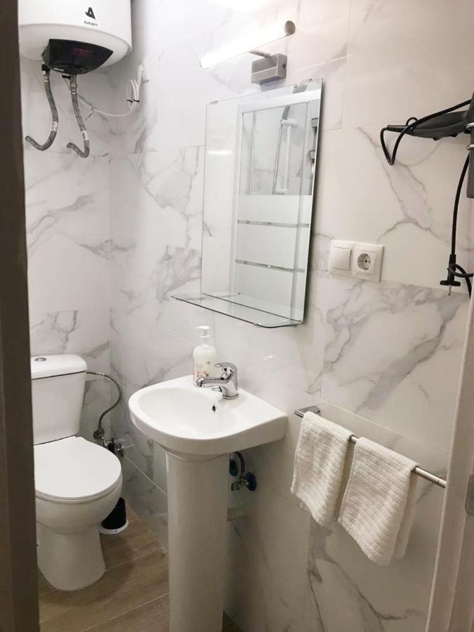 Modern Studio Near Beach. Sea, Pool And Wi-Fi ベナルマデナ エクステリア 写真